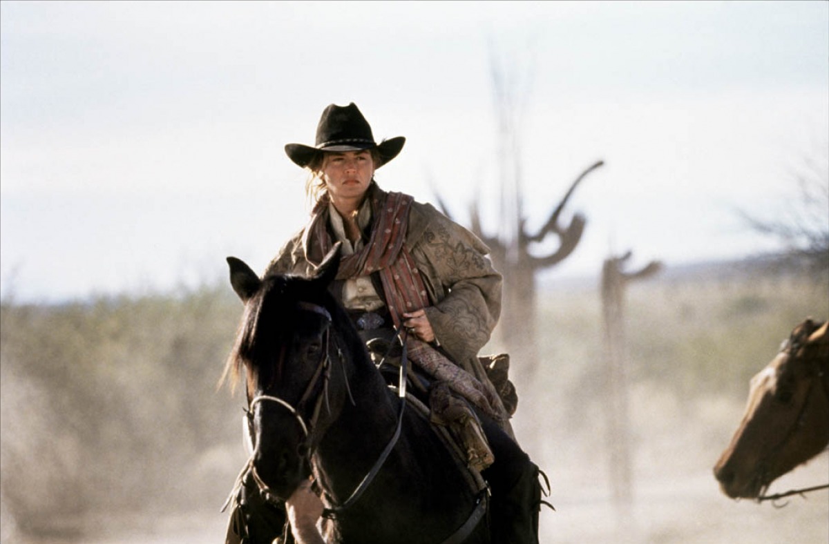 Sharon Stone chapeau western